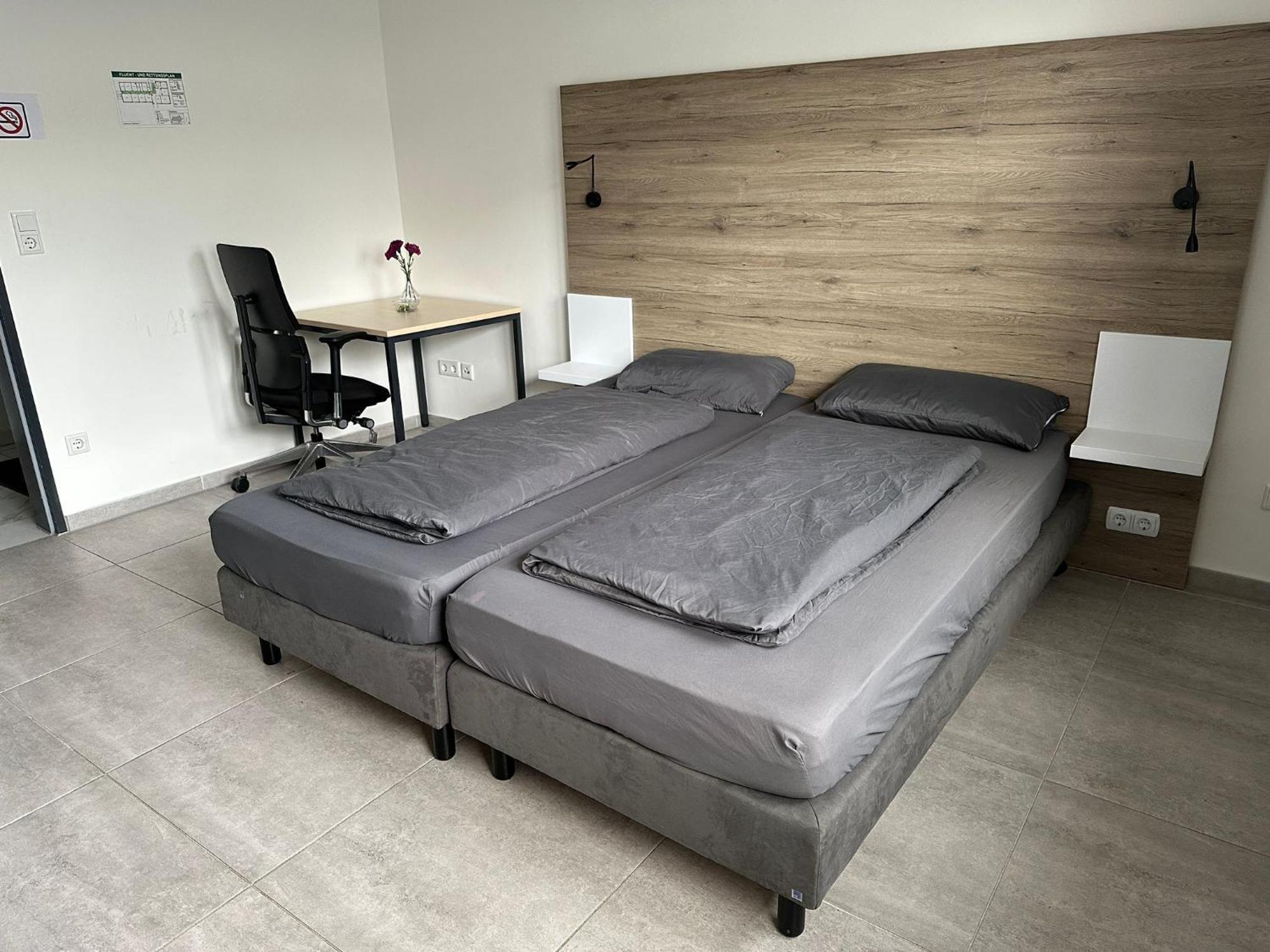 Mk Hostel Oyten - Free Wifi & Parking - 24H Check-In Dış mekan fotoğraf