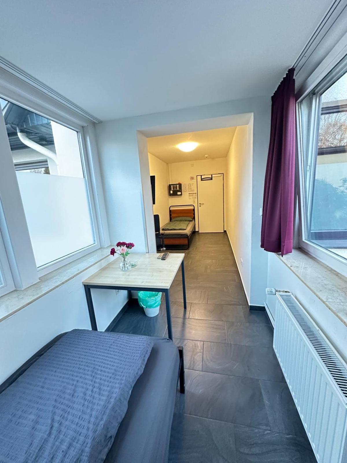 Mk Hostel Oyten - Free Wifi & Parking - 24H Check-In Dış mekan fotoğraf