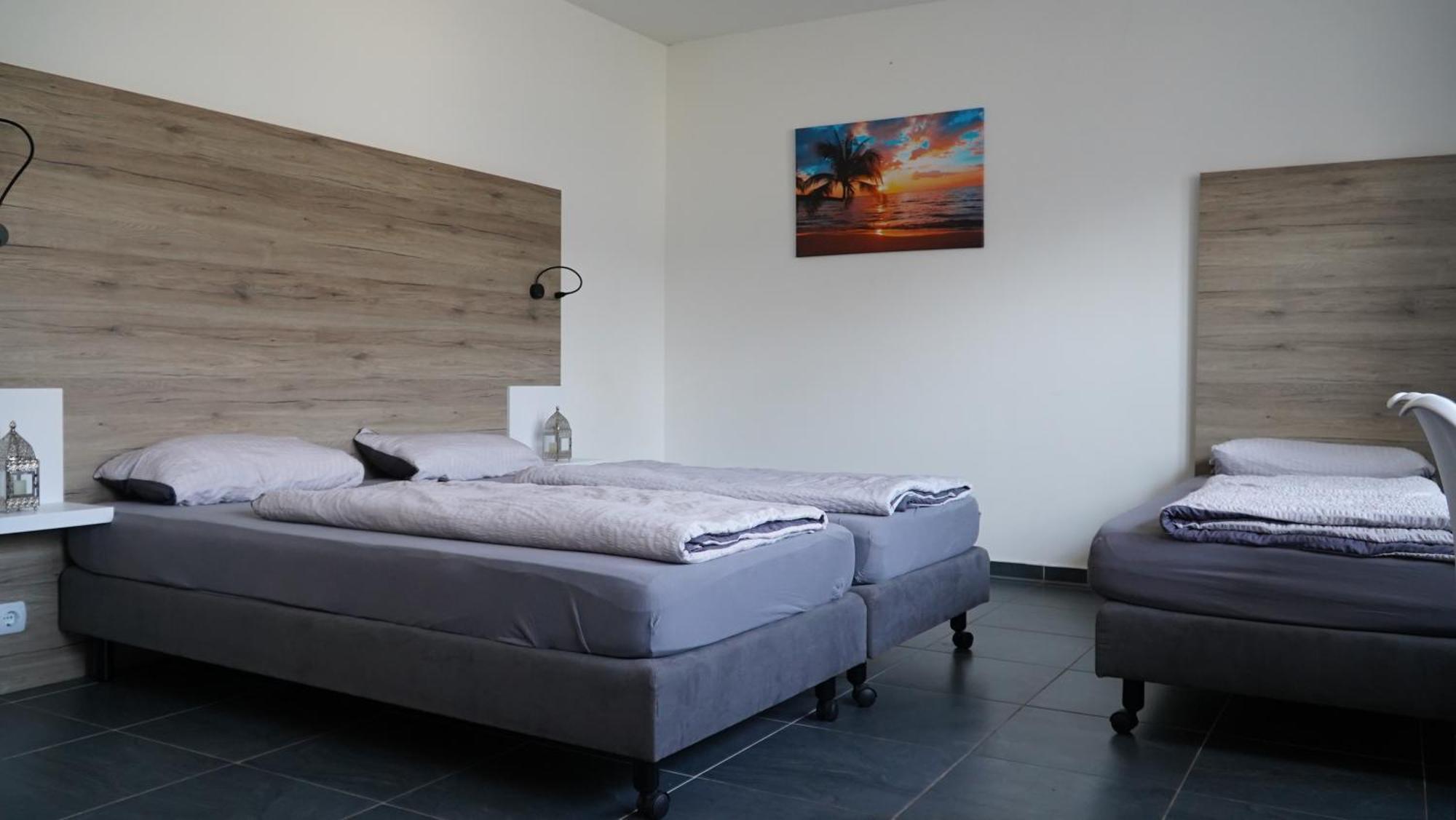 Mk Hostel Oyten - Free Wifi & Parking - 24H Check-In Dış mekan fotoğraf