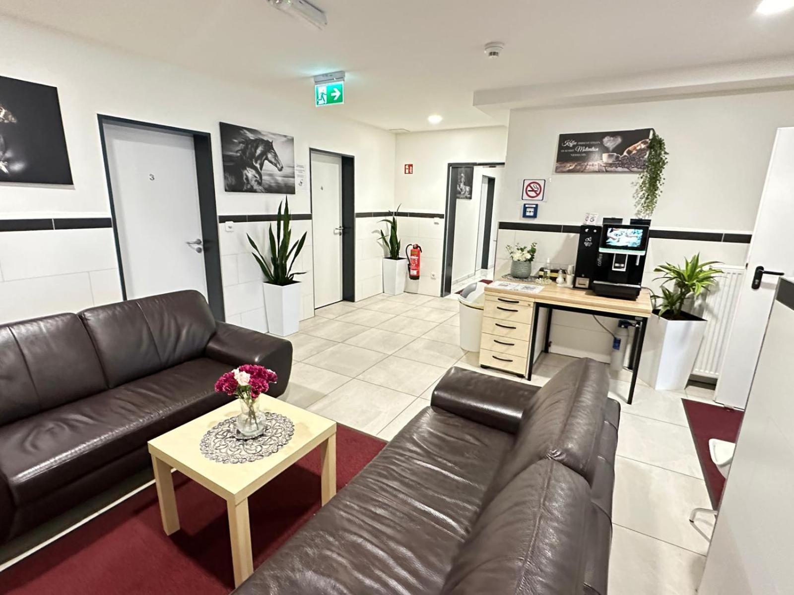 Mk Hostel Oyten - Free Wifi & Parking - 24H Check-In Dış mekan fotoğraf